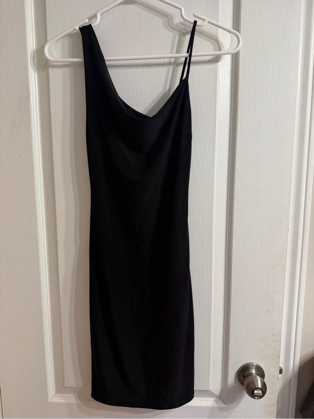 Asymmetric One-Shoulder Black Dress